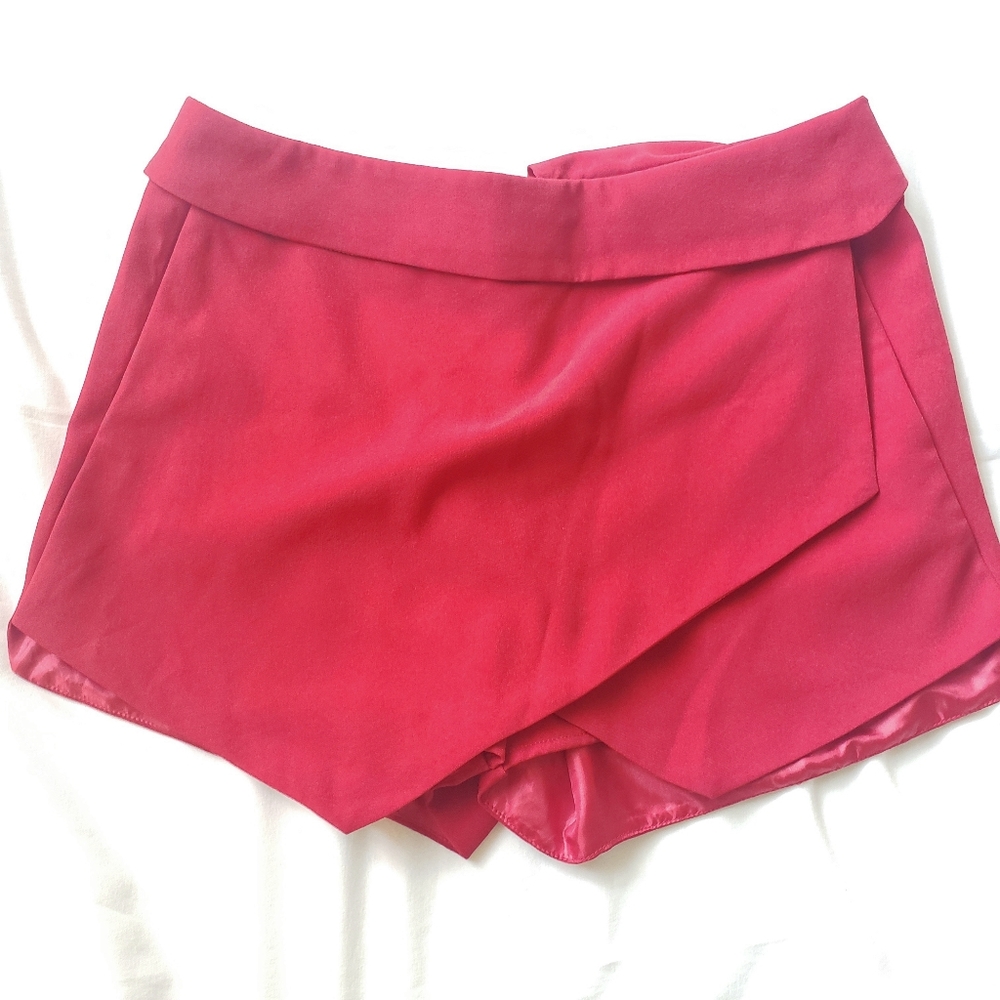 🆕 F21 • envelope skort